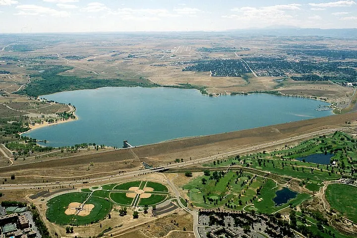 image of Cherry Creek Dam and its 880-acre reservoir